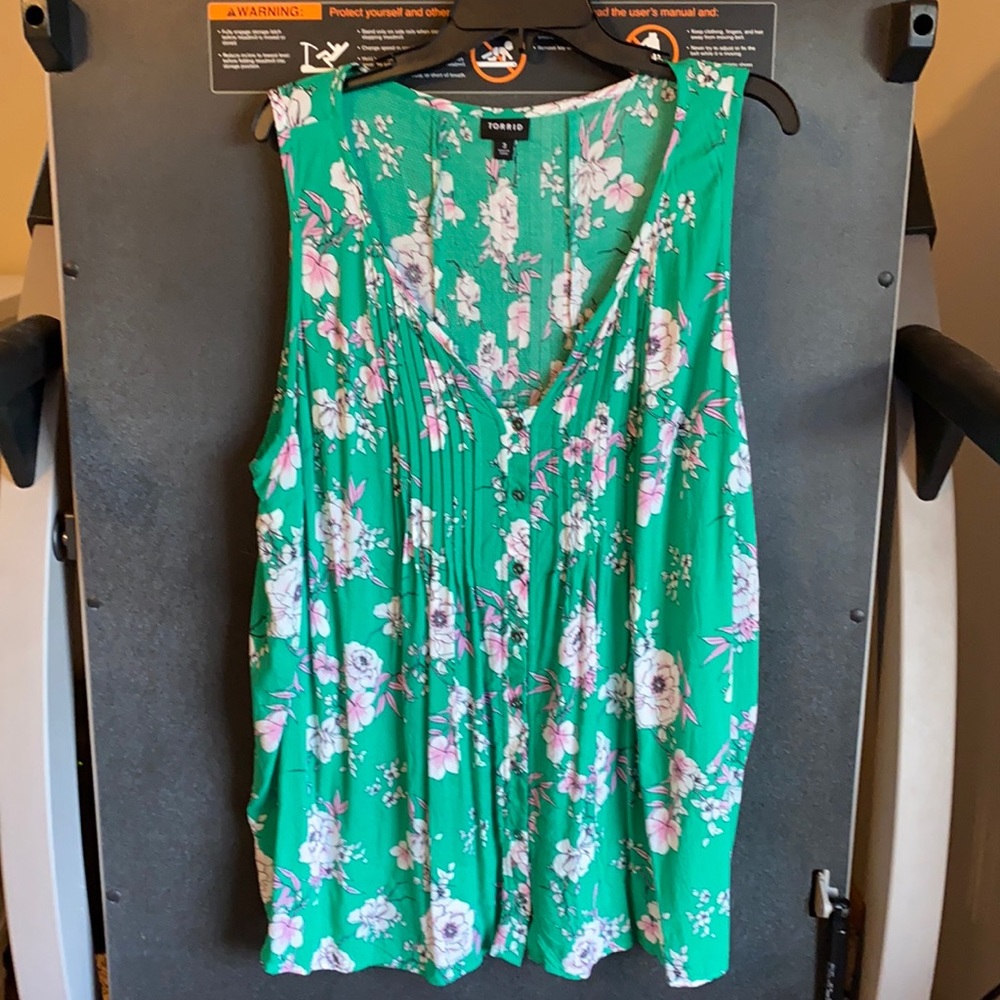 Torrid tank top